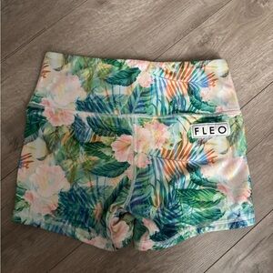 Fleo Hibiscus Shorts (Power High Rise) - Size Small Women
